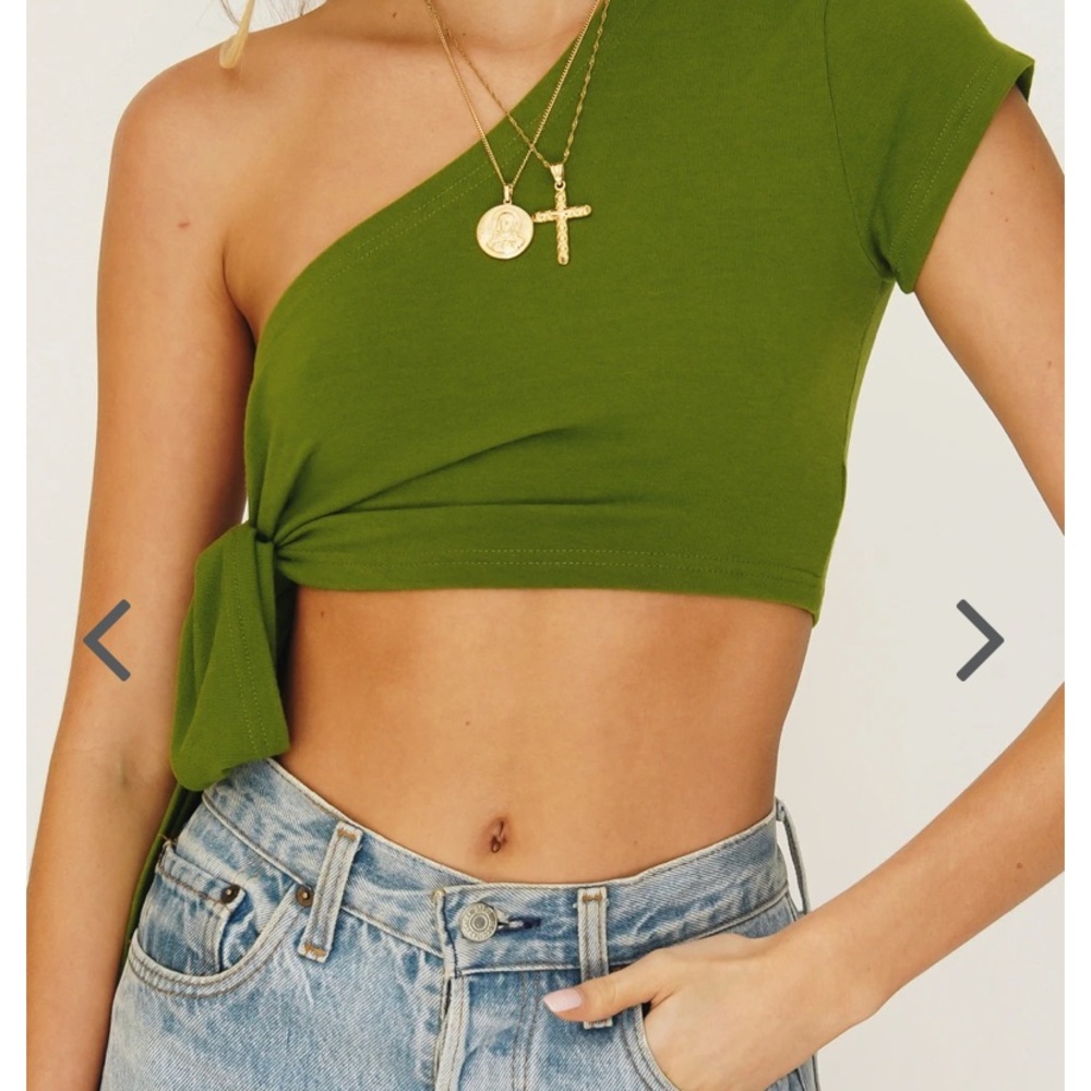 Verge Girl brand new one shoulder top